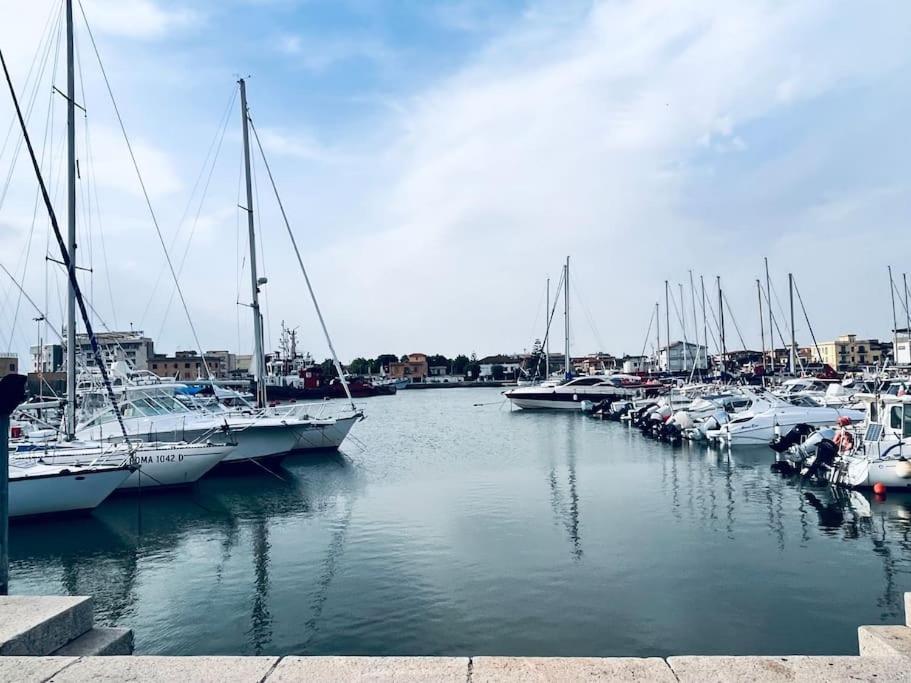 Alloggio Turistico In Zona Centrale - Aeroporto Fco Fiumicino Ngoại thất bức ảnh